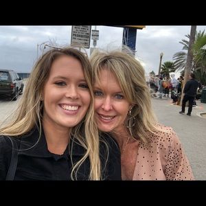 Meet your Posher, Sandy